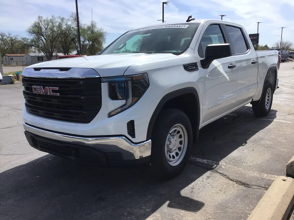 New 2026 Summit White GMC Pro image 3