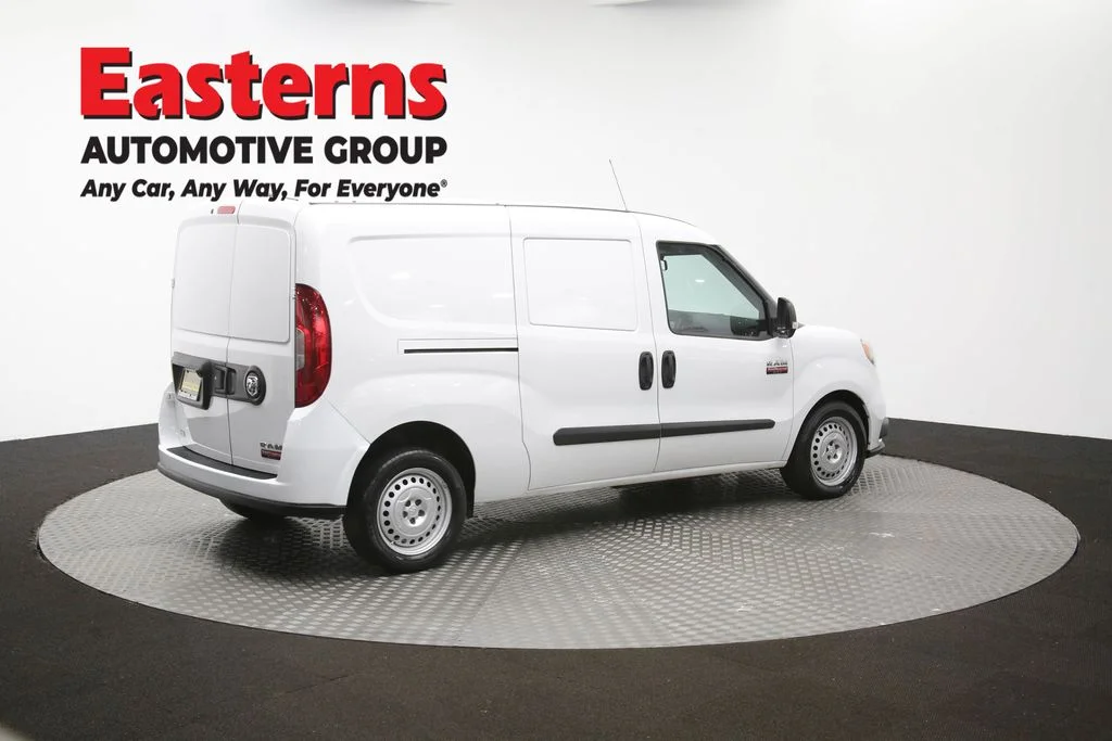 Used 2022 White Ram Base image 43