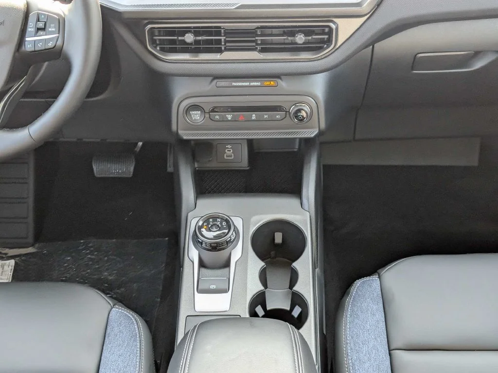 New 2026 Velocity Blue Metallic Ford Outer Banks® image 17