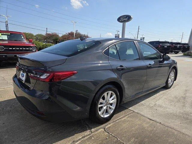 Used 2025 BLACK Toyota LE image 5