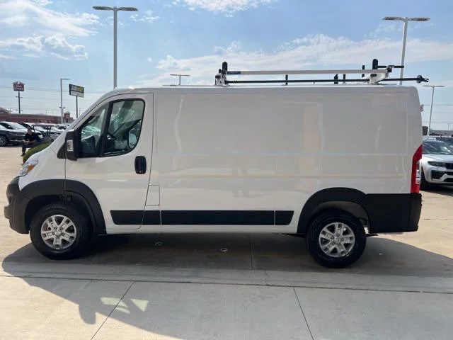 Used 2025 White Ram SLT image 4