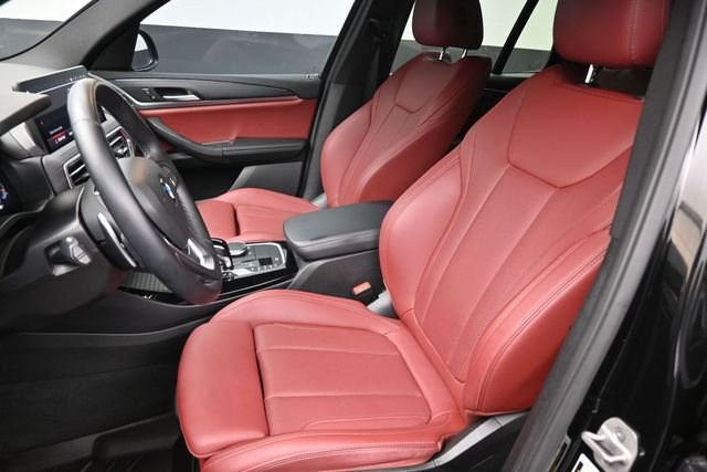 Used 2024 Black BMW xDrive30i image 33
