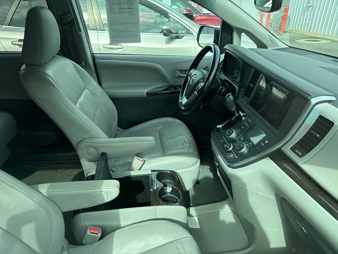 Used 2016 Silver Toyota XLE image 6