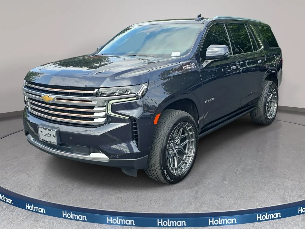 Used 2024 Gray Chevrolet High Country image 1