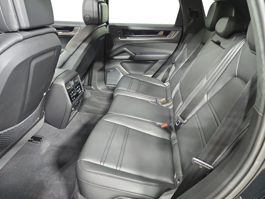 Certified Used 2026  Porsche Turbo image 24