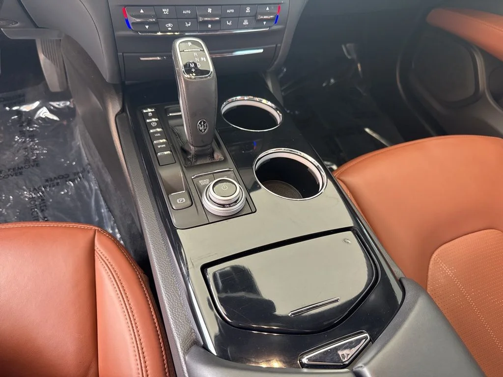 Used 2023 Nero Ribelle Metallic Maserati Modena Q4 image 14
