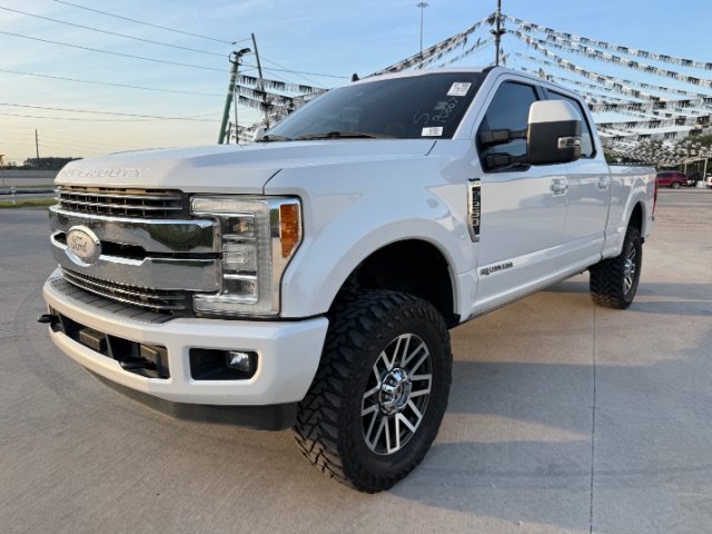 Used 2019 White Ford LARIAT image 1