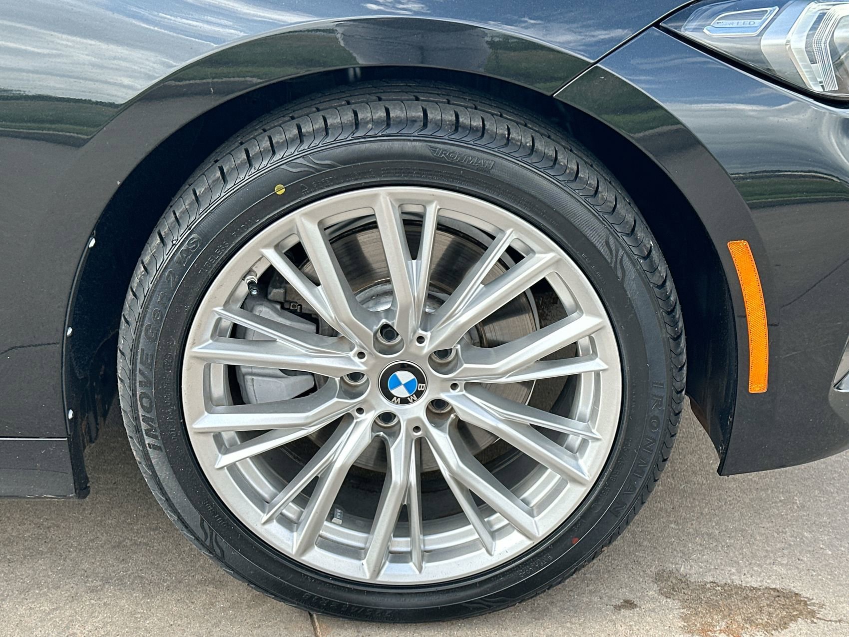 Used 2023 Black Sapphire Metallic BMW 330i image 10