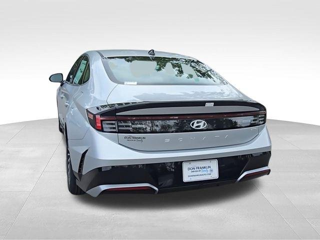 2025 Hyundai Sonata Hybrid SEL - Photo 7