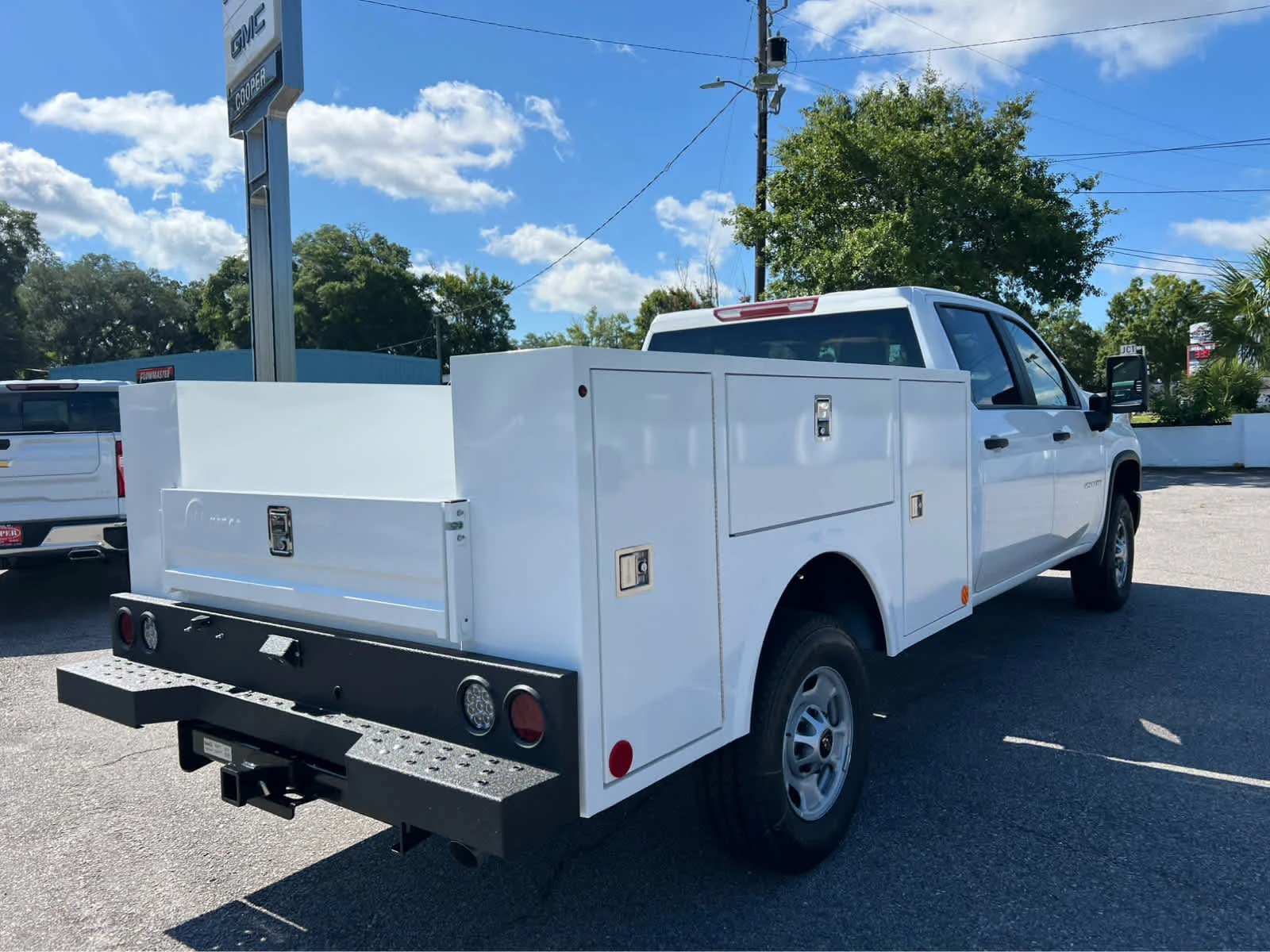 New 2026 Summit White Chevrolet Work Truck image 3