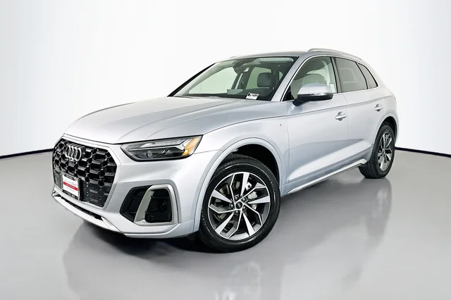 2023 Audi Q5 S line Premium Plus