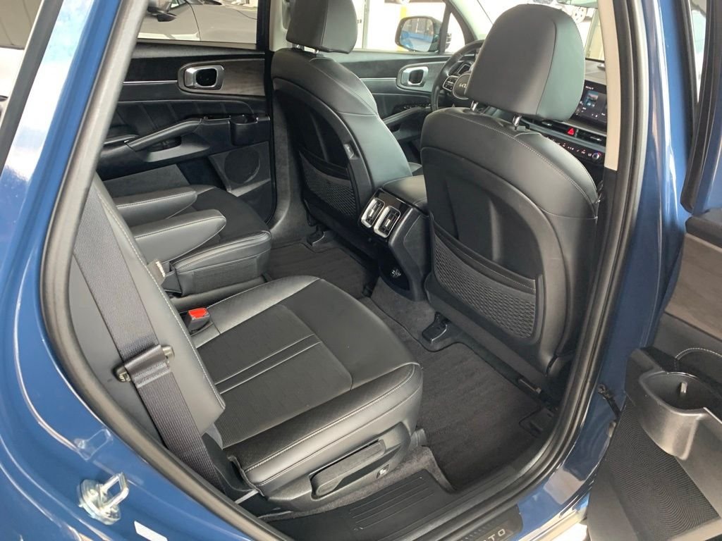 2025 Kia Sorento X-Line SX - Photo 17