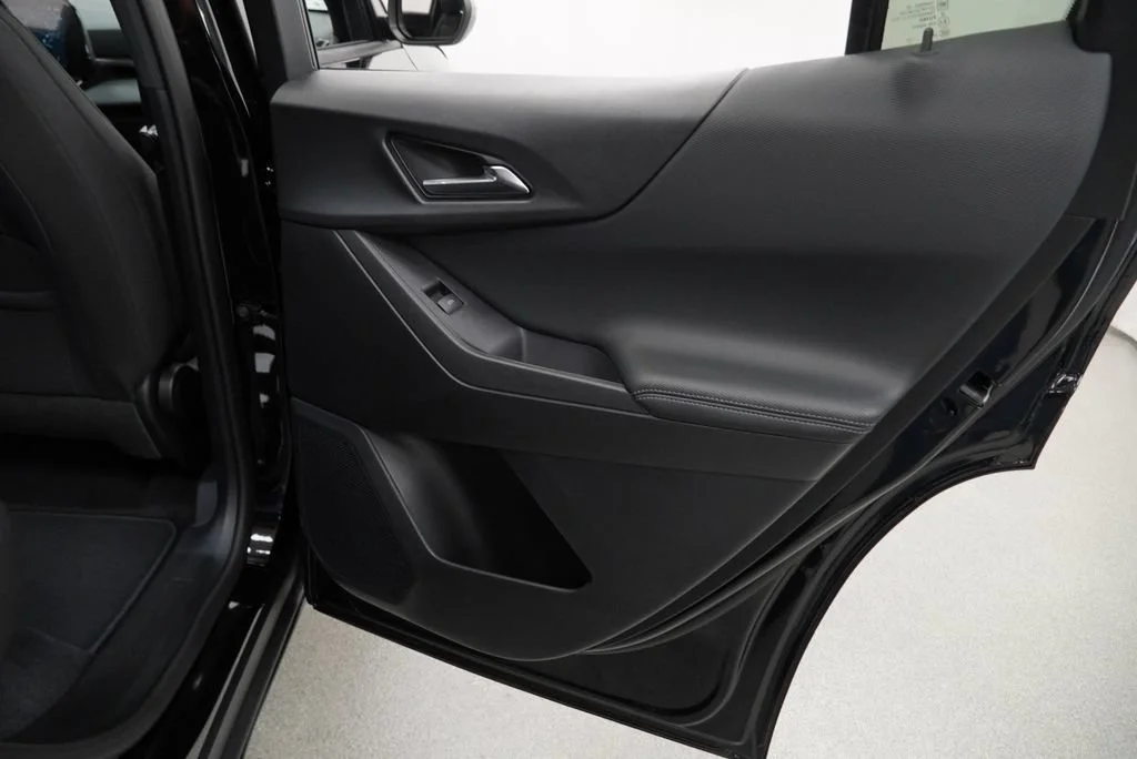 2027 Chevrolet Equinox LT - Photo 26