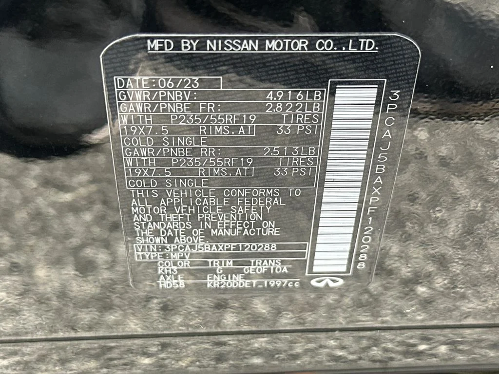 Used 2023 Black INFINITI LUXE image 32