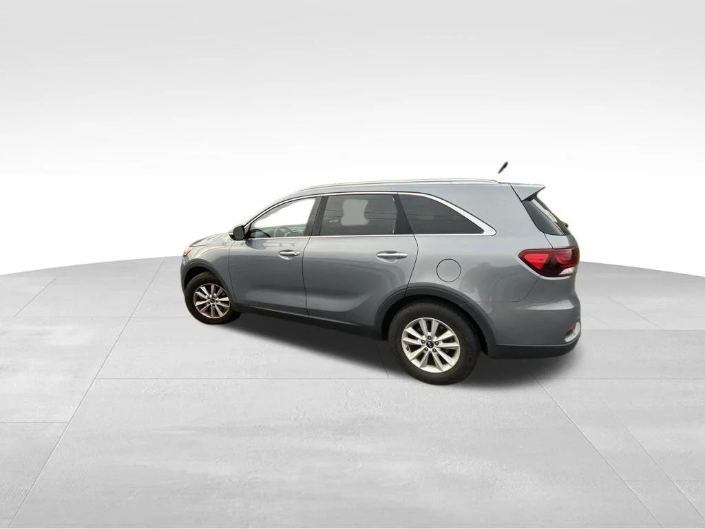 Used 2020 Silver Kia LX image 9