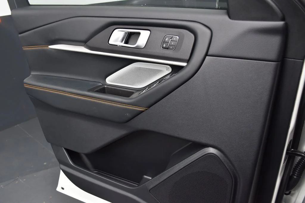 New 2026 White Ford Tremor image 10