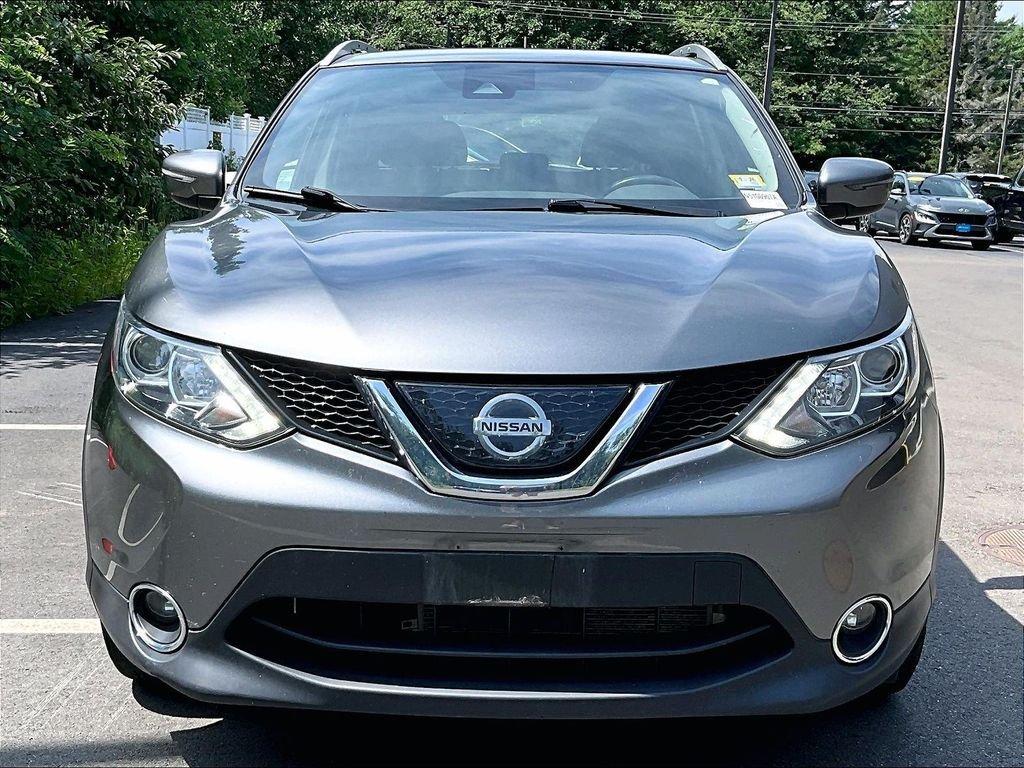 Used 2019 Gray Nissan SV image 2