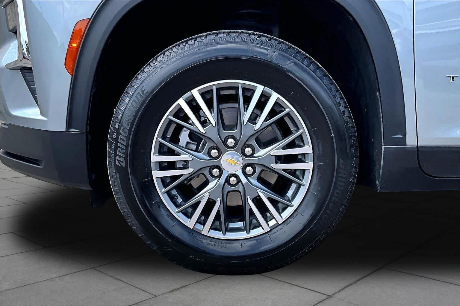 Used 2024 Sterling Gray Metallic Chevrolet FWD LT image 11