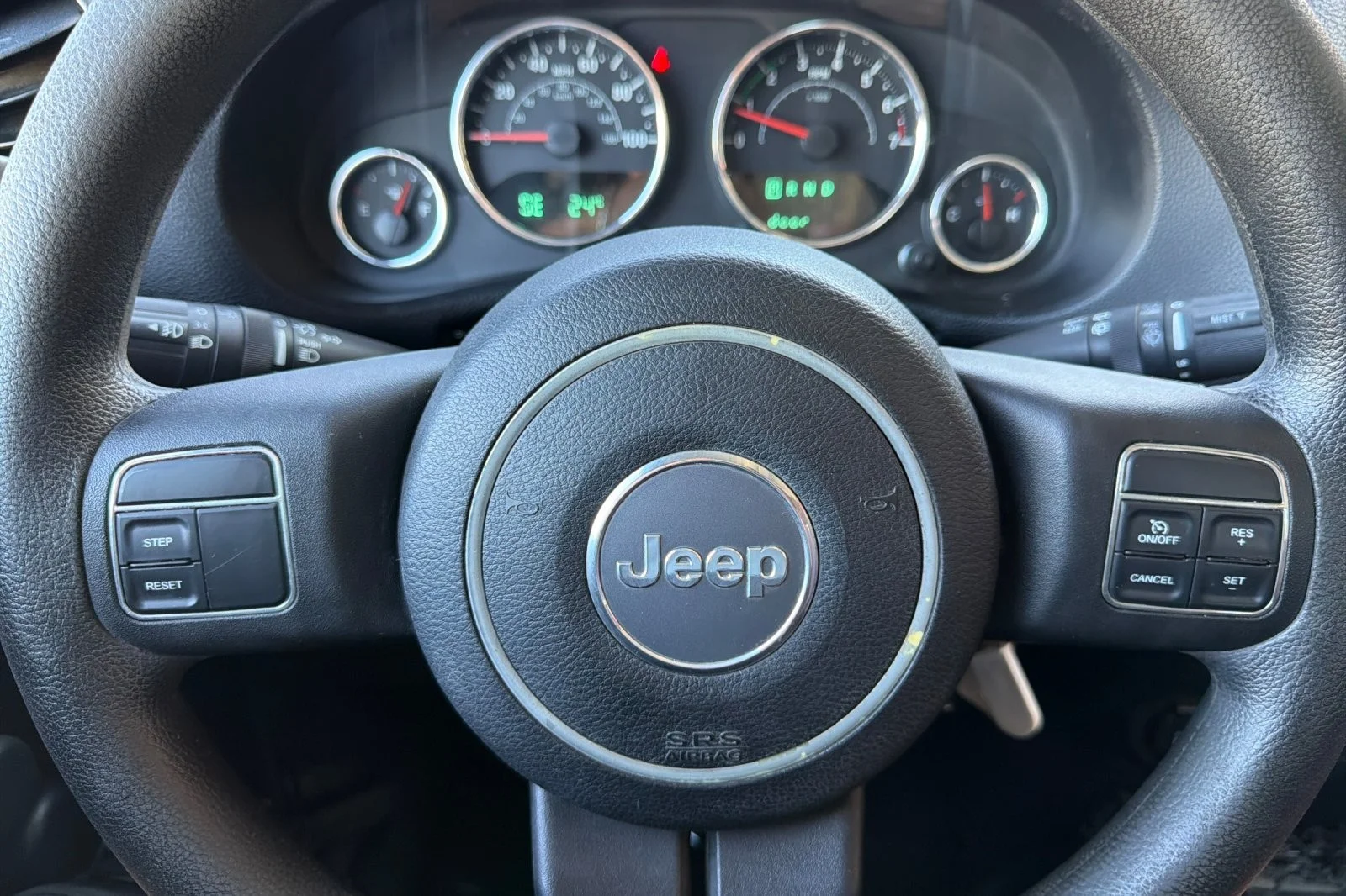 Used 2013 TRUE BLUE PEARLCOAT Jeep Sport image 20