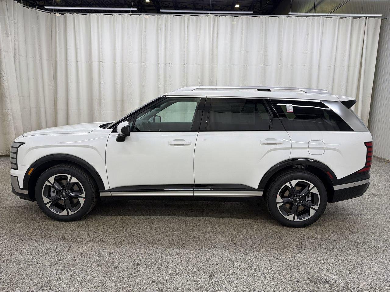 New 2026 Creamy White Pearl Hyundai Limited image 6