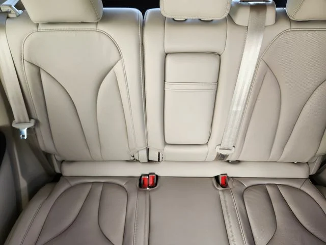 Used 2019 Black Lincoln Reserve image 16