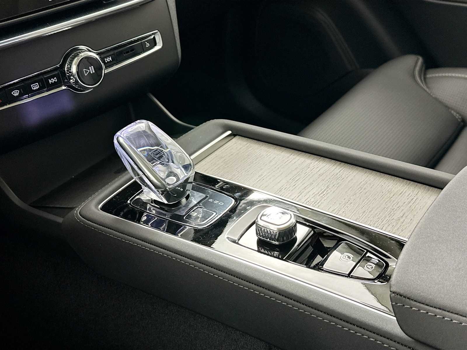 2025 Volvo XC90 Ultra - Photo 15