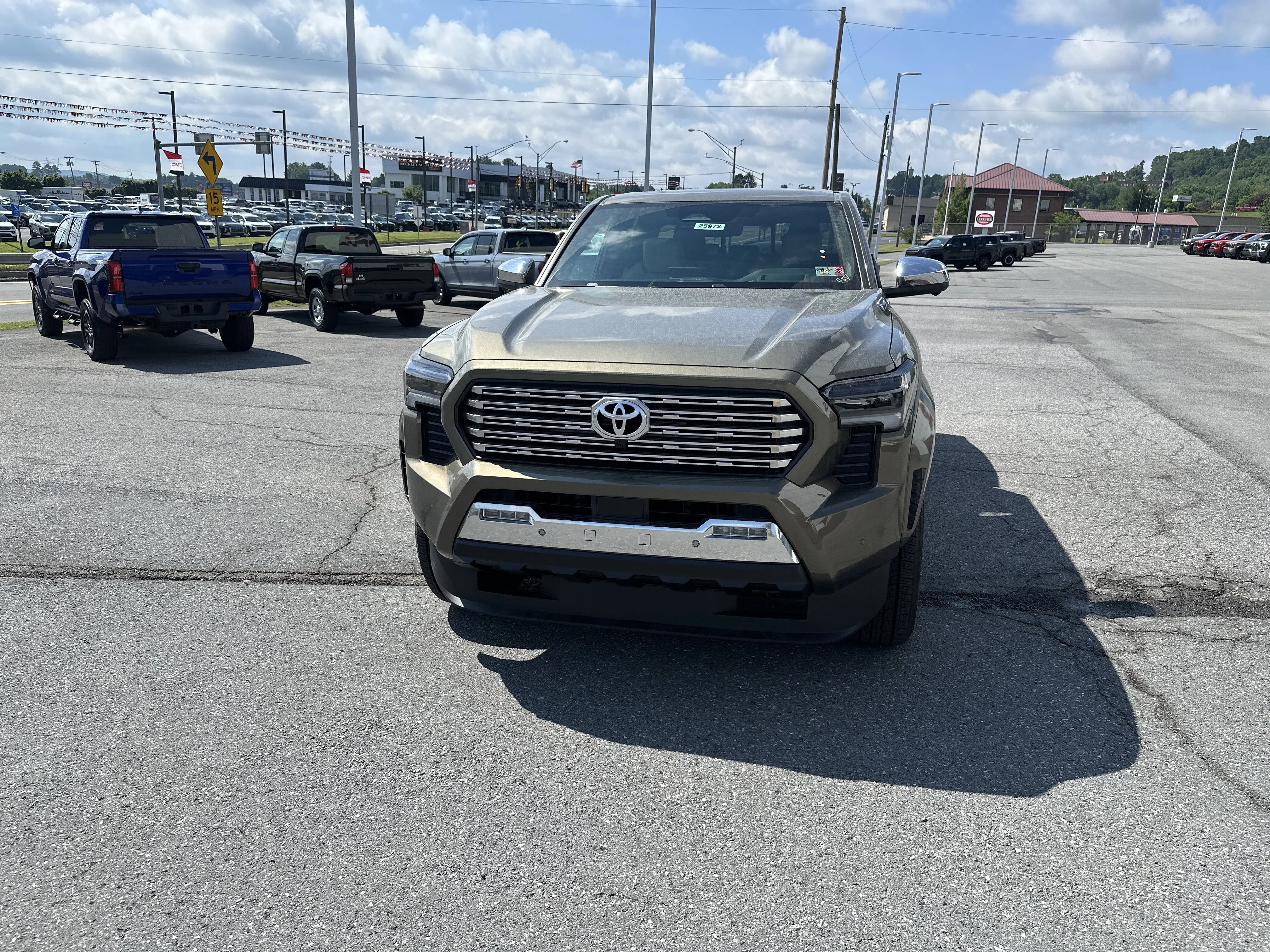 2026 Toyota Tacoma Limited - Photo 8