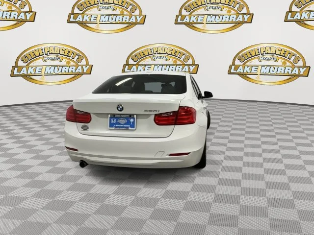 Used 2015 Alpine White BMW 320i image 3