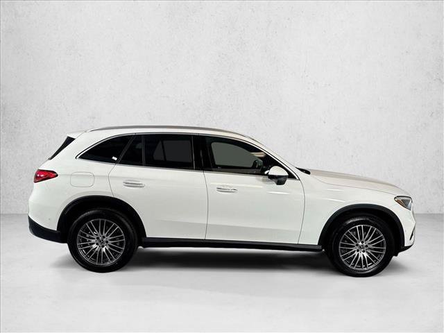 New 2026 Polar White Mercedes-Benz GLC 300 image 34