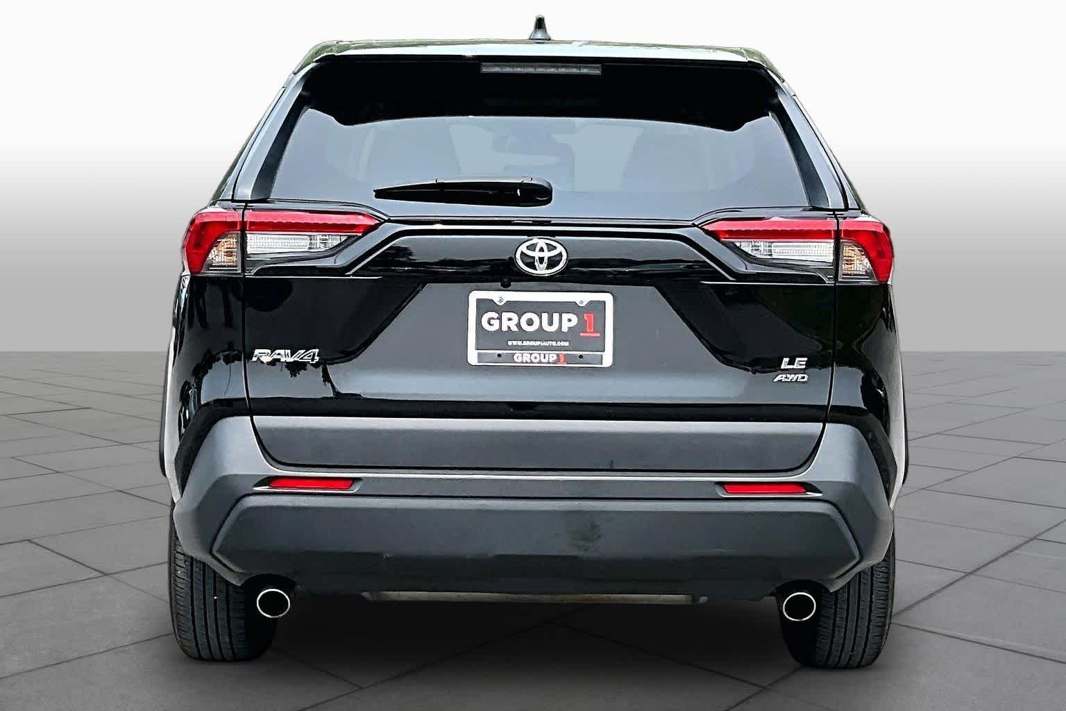 Used 2023 Midnight Black Metallic Toyota LE image 5