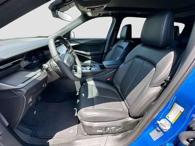 New 2026 Hydro Blue Pearl-Coat Exterior Paint Jeep Overland image 16