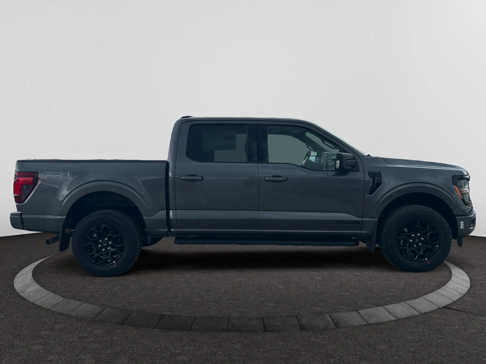 New 2026 Carbonized Grey Metallic Ford XLT image 6