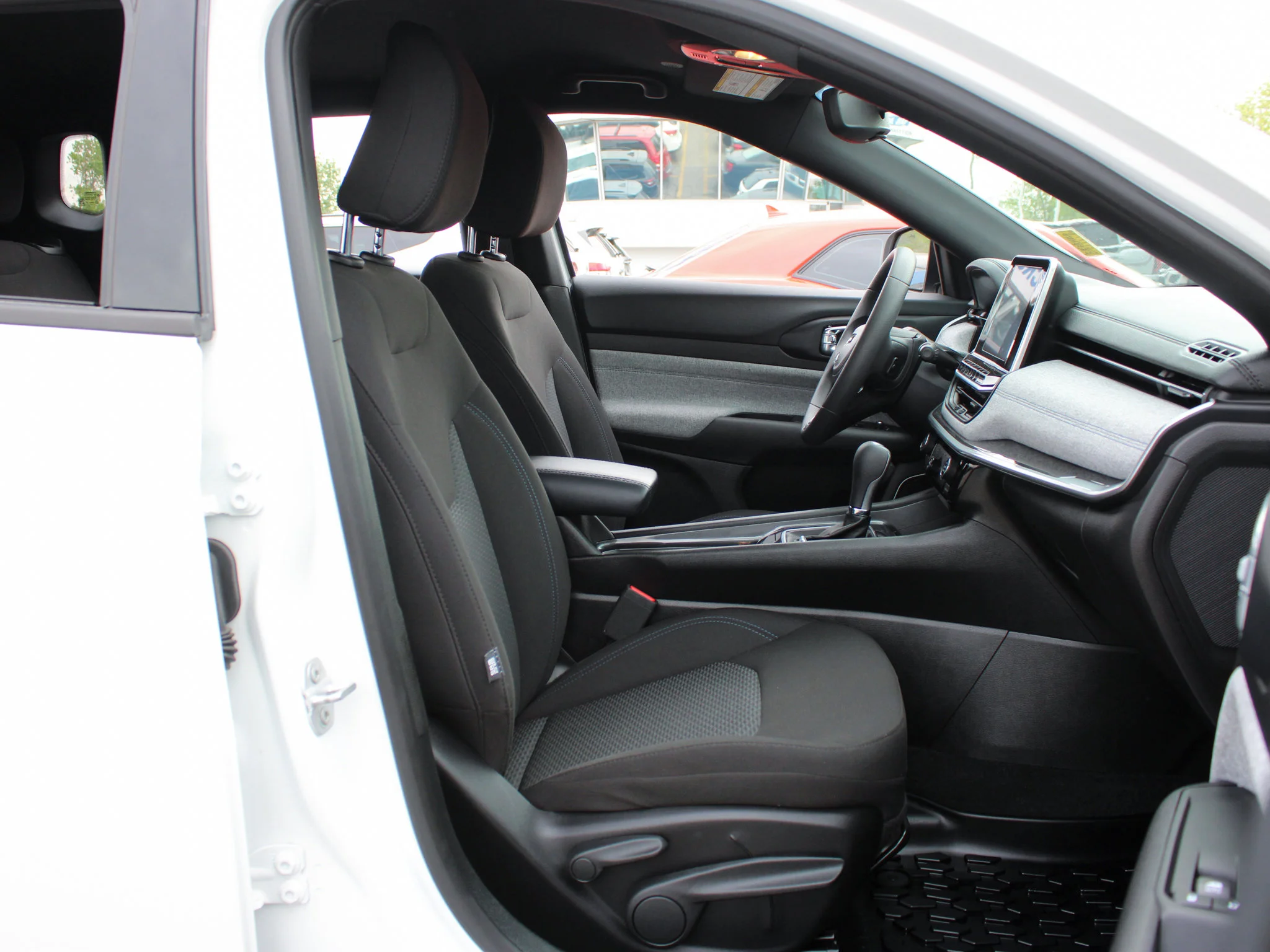 Certified Used 2025 White Jeep Sport * No Accidents | Heated Seats | Backup Camera | Forward Collision Warning image 18