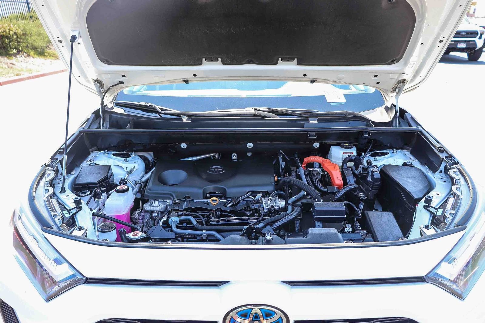Certified Used 2023 Ice Toyota XLE image 33