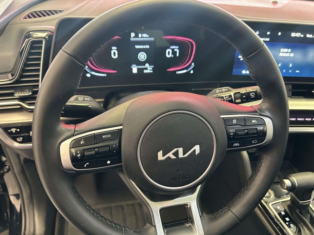 Used 2025 Black Kia EX image 18