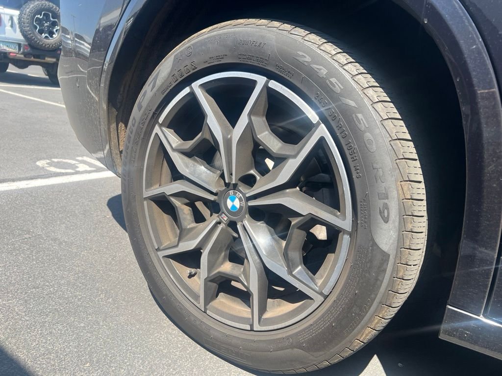 Certified Used 2024 Carbon Black Metallic BMW sDrive30i image 12