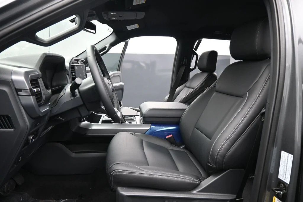 New 2026 Carbonized Gray Metallic Ford XLT image 9
