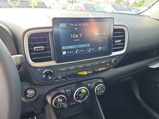 2025 Hyundai Venue SEL - Photo 23