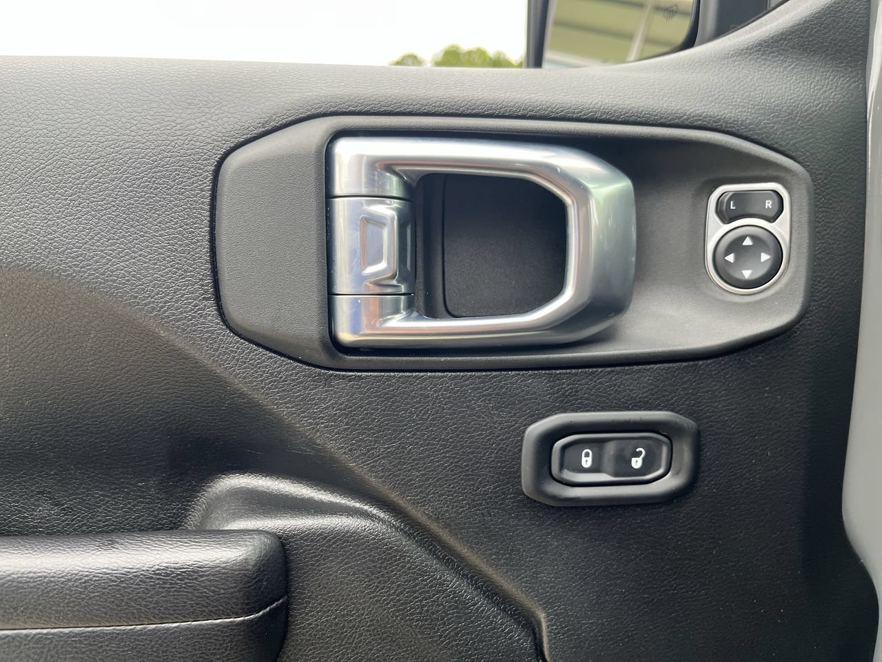 Used 2021 Sting-Gray Clearcoat Jeep Freedom image 19