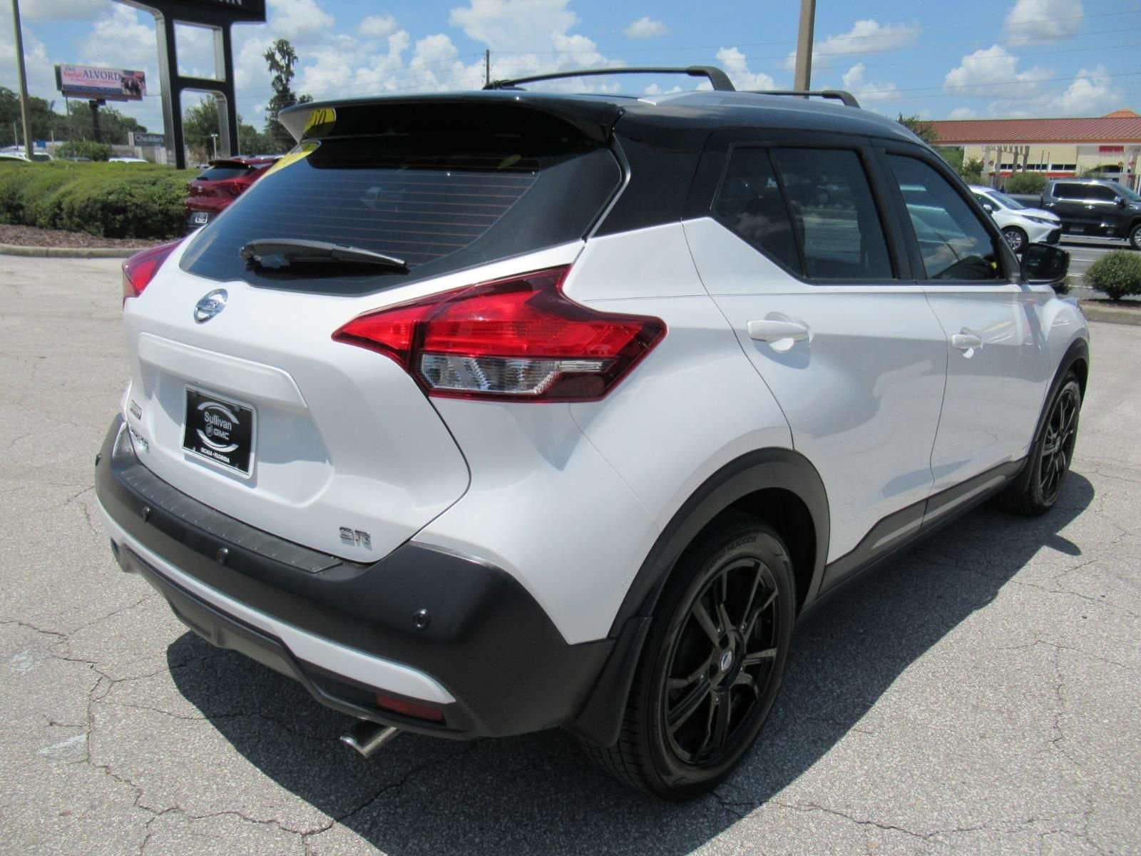 Used 2020 White Nissan SR image 8