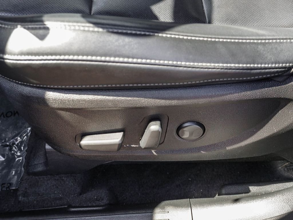 Used 2022 Purple Kia S image 19
