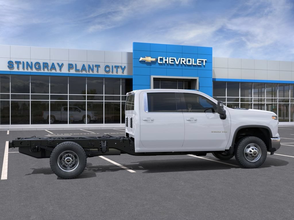 New 2026 Summit White Chevrolet Work Truck image 5