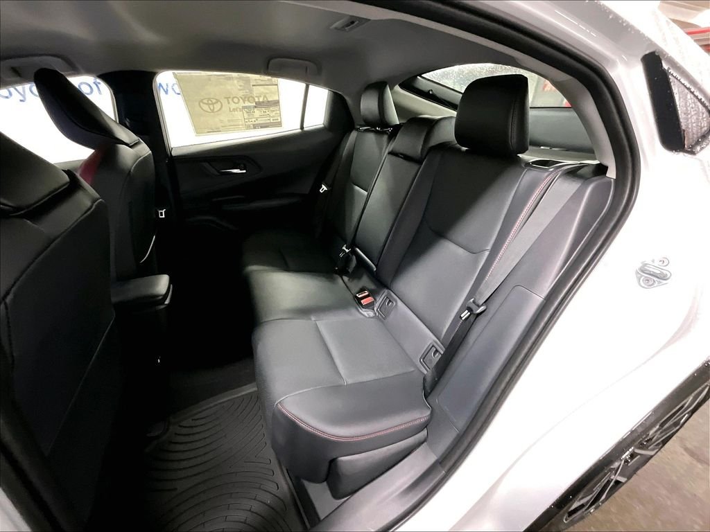 2026 Toyota Prius Plug-in Hybrid XSE - Photo 15