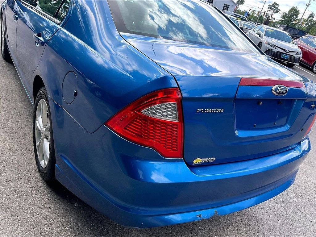Used 2012 Blue Ford SE image 29