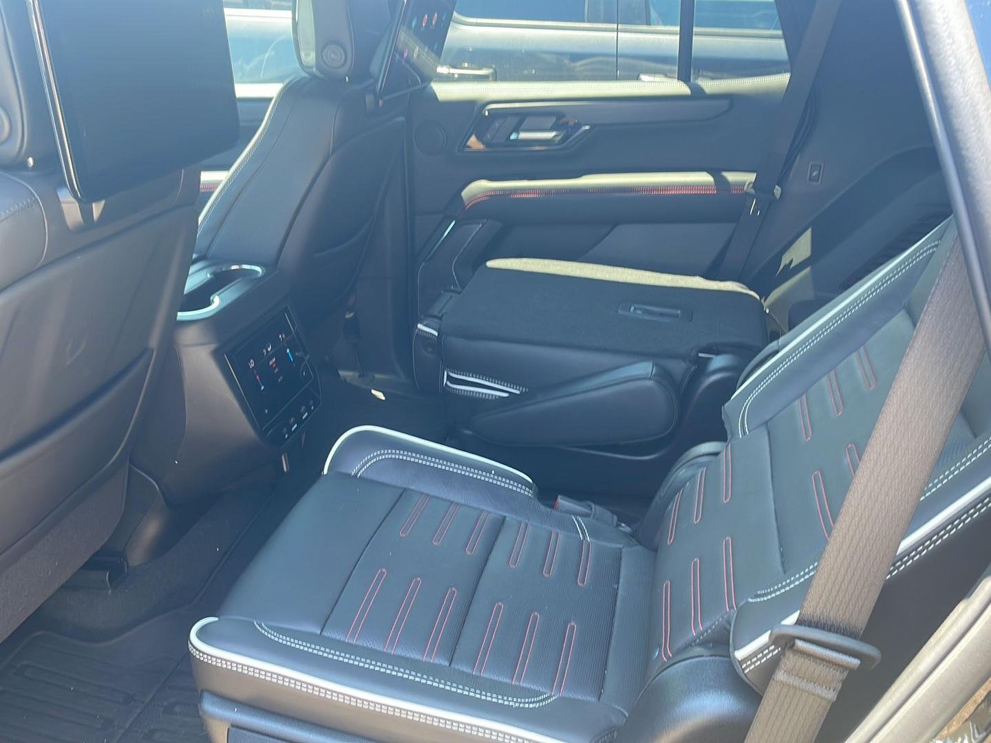 Used 2025 Onyx Black GMC AT4 Ultimate image 6