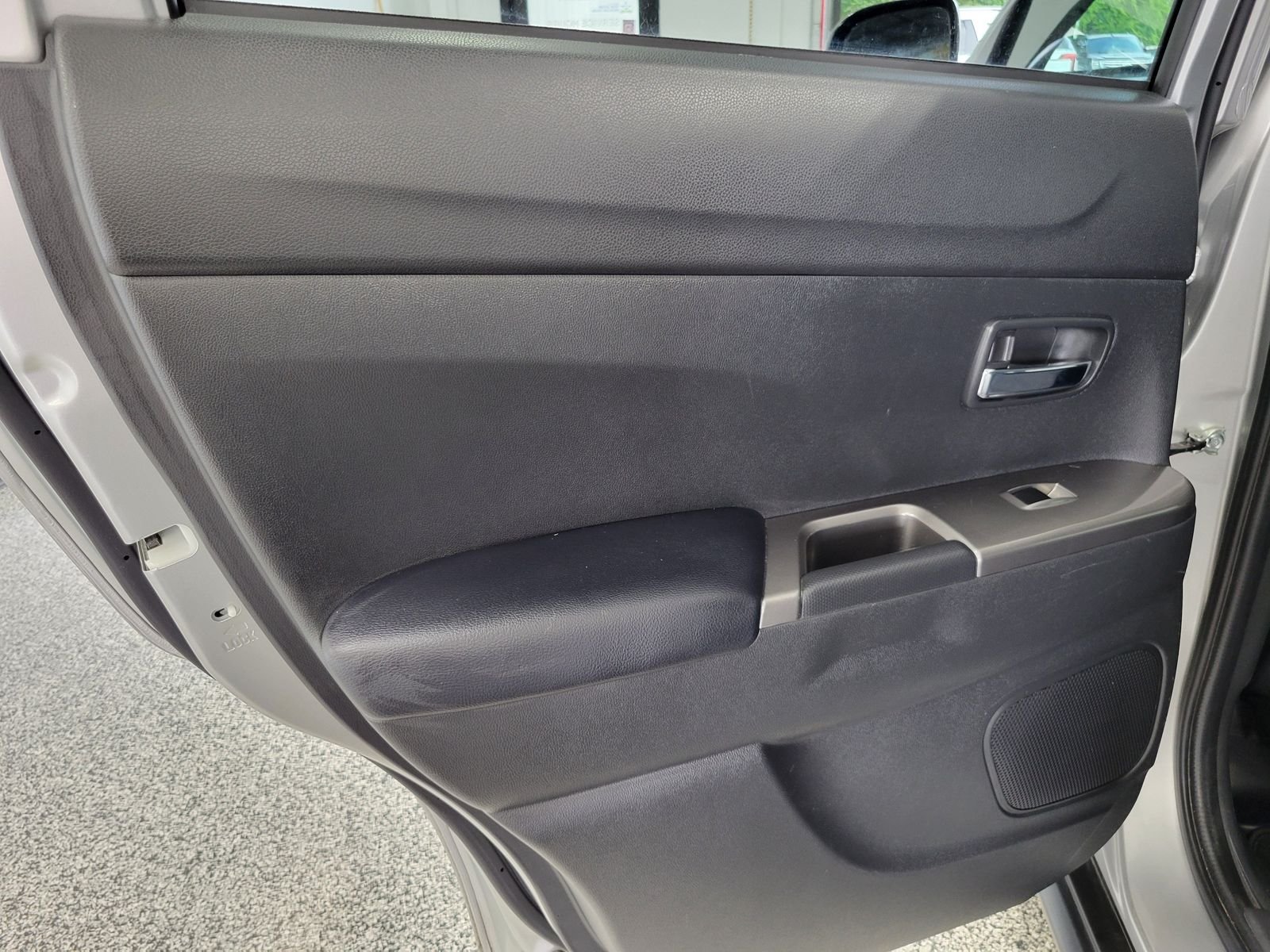 Used 2024 Silver Mitsubishi 2.0 SE image 22