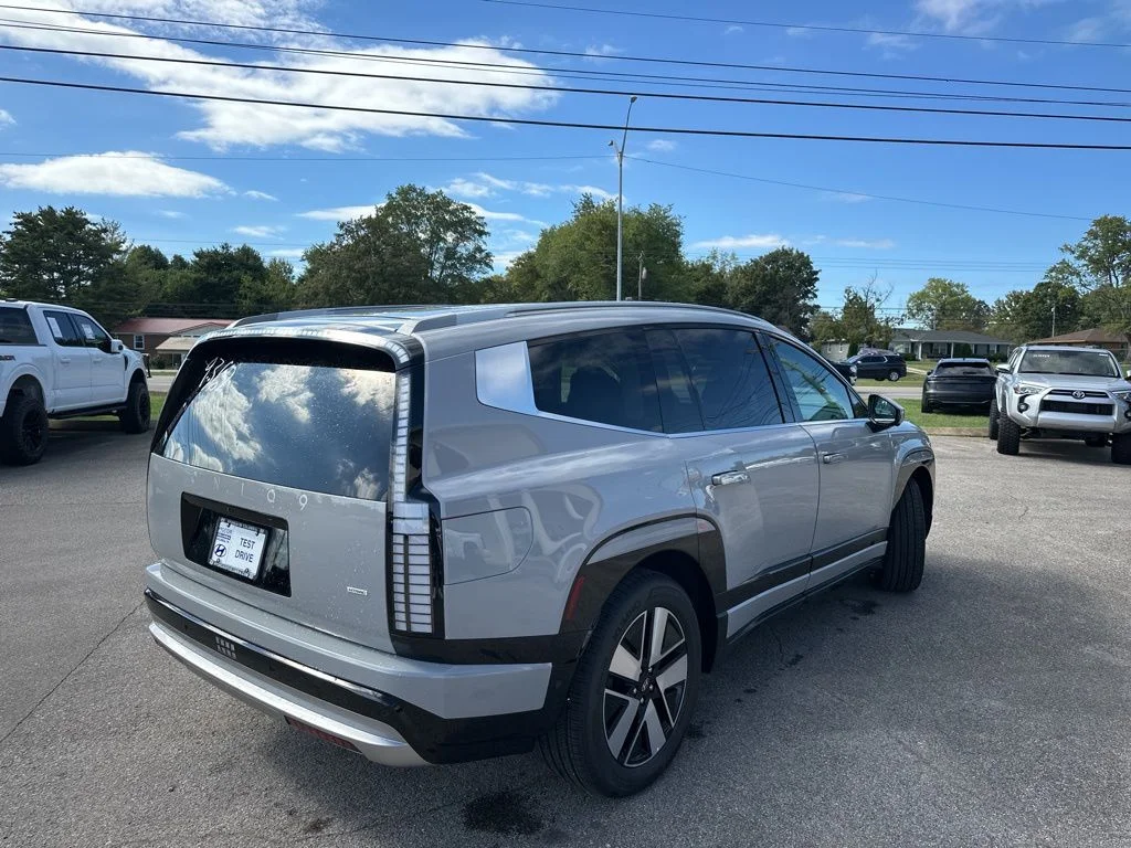New 2026 Cyber Gray Hyundai SEL image 8