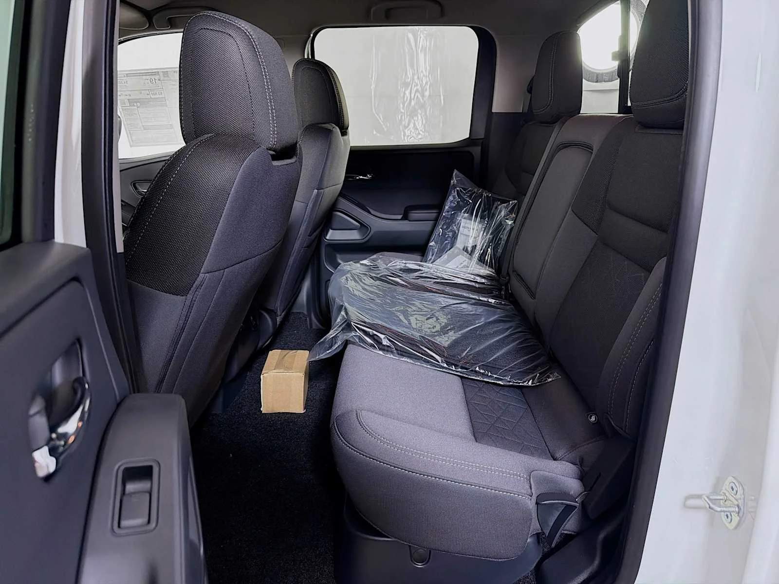 New 2026 Glacier White Nissan Crew Cab SV image 5