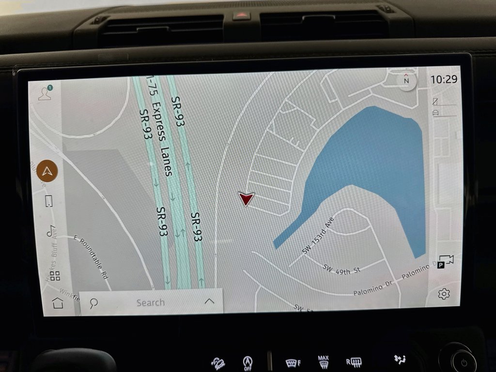 New 2026 Fuji White Land Rover X-Dynamic SE image 13