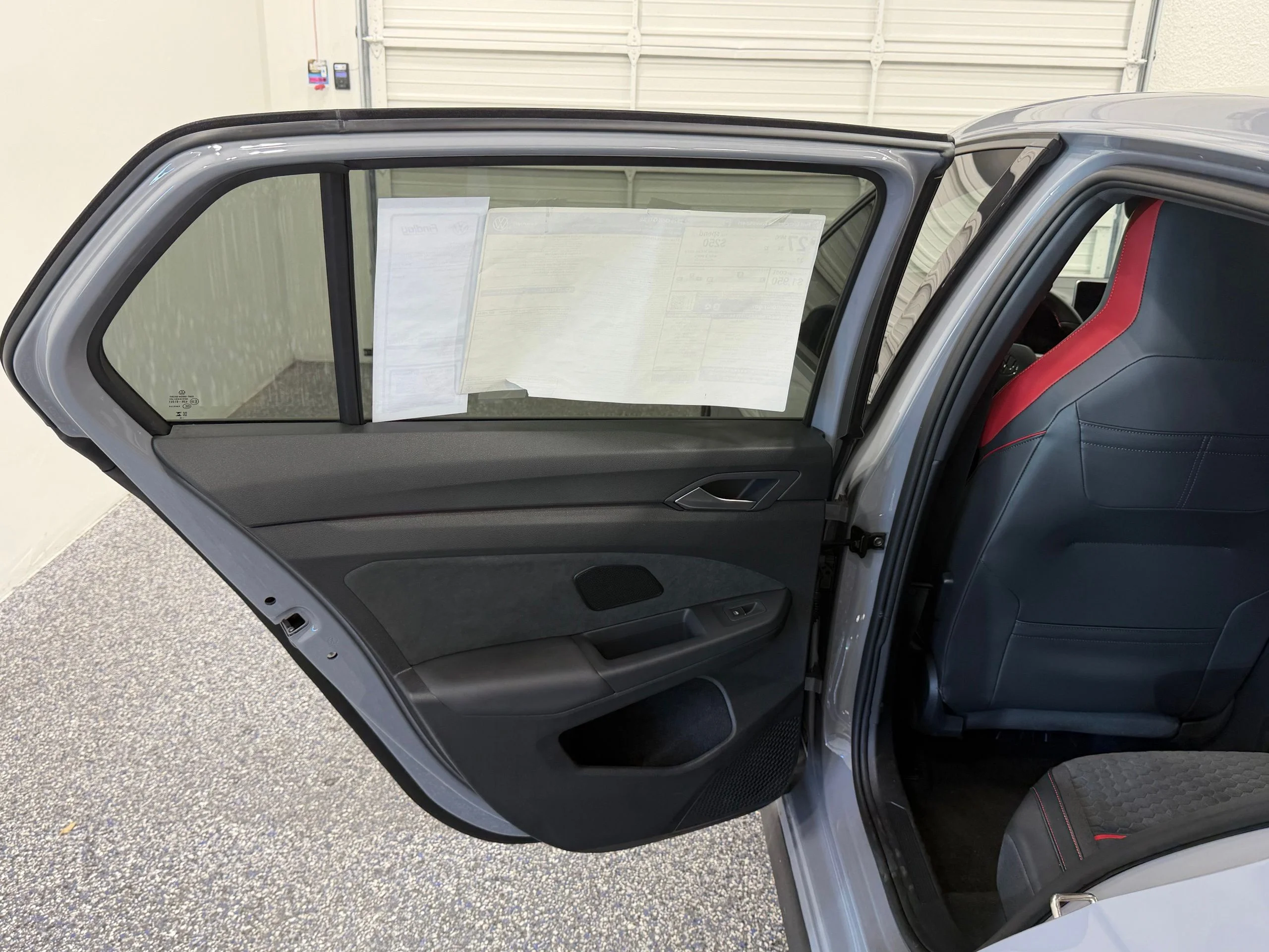 2025 Volkswagen Golf GTI SE - Photo 21
